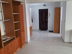 Berceni, Aparatori, Univ. Spiru Haret, 3 min de metrou, ac, tv, renovat